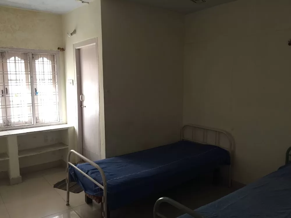 Retreat Hospital - Photo 1