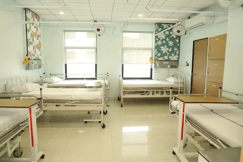 Asian Cancer Institute and ACI Cumballa Hill Hospital - Photo 2