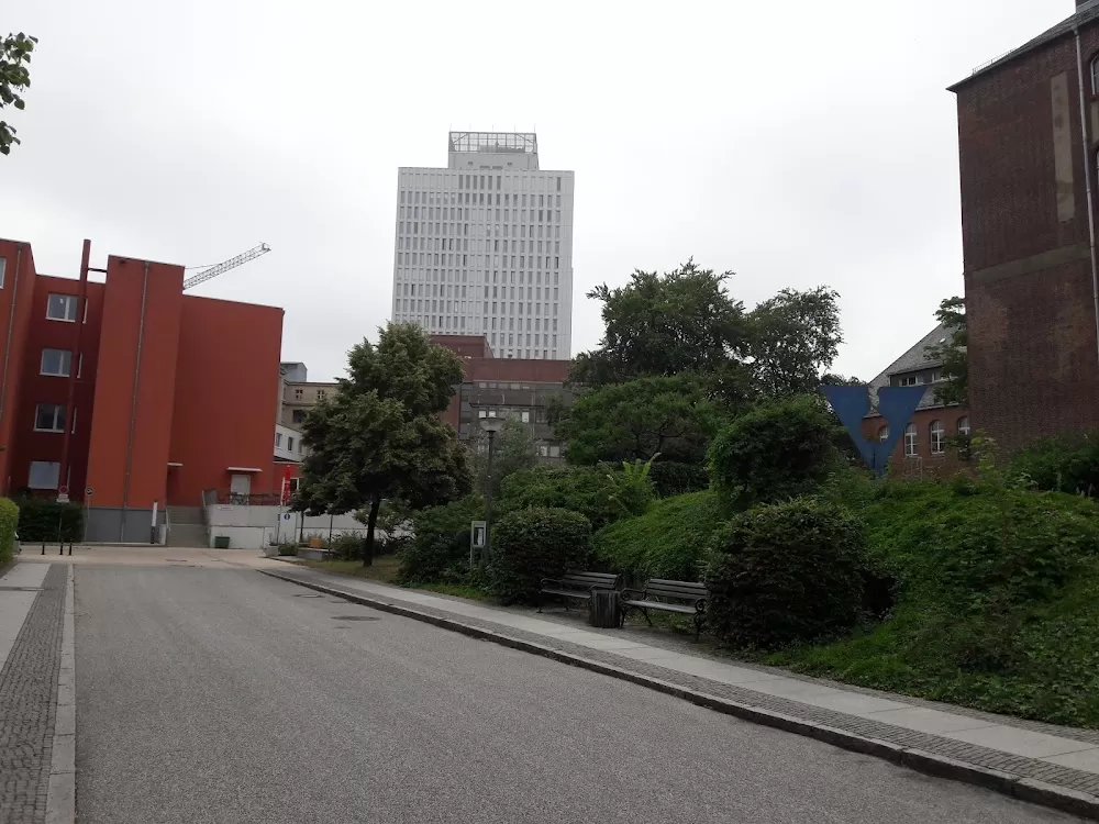 Charité – Universitätsmedizin Berlin Klinik für Psychiatrie und Psychotherapie - Photo 2