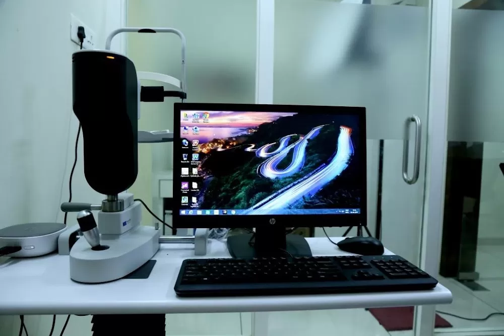Deshpande Eye Hospital And Laser Center - Photo 2