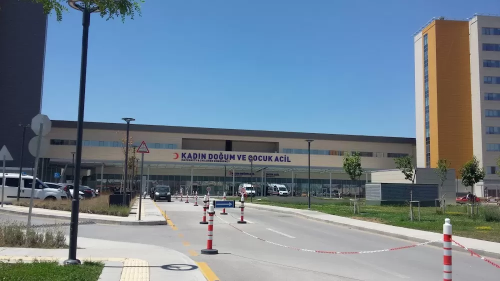Kadın Doğum ve Çocuk Acil - Photo 1