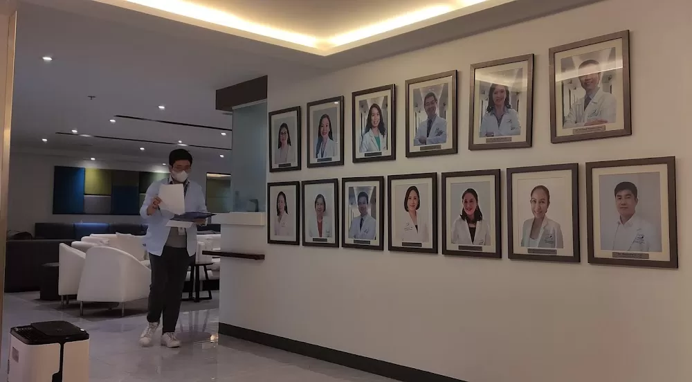 Peregrine Eye and Laser Institute - Photo 1