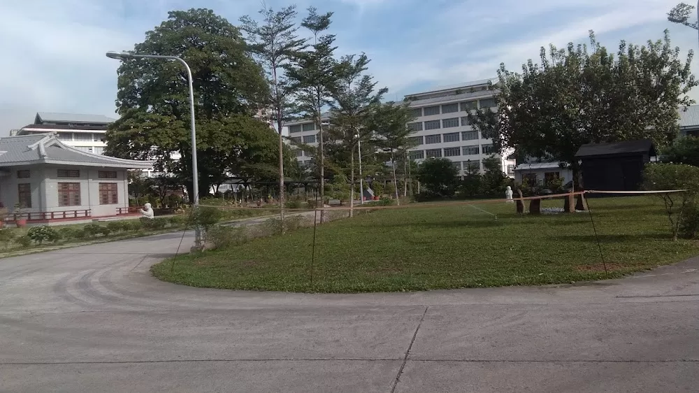 Tzu Chi Eye Center - Photo 8