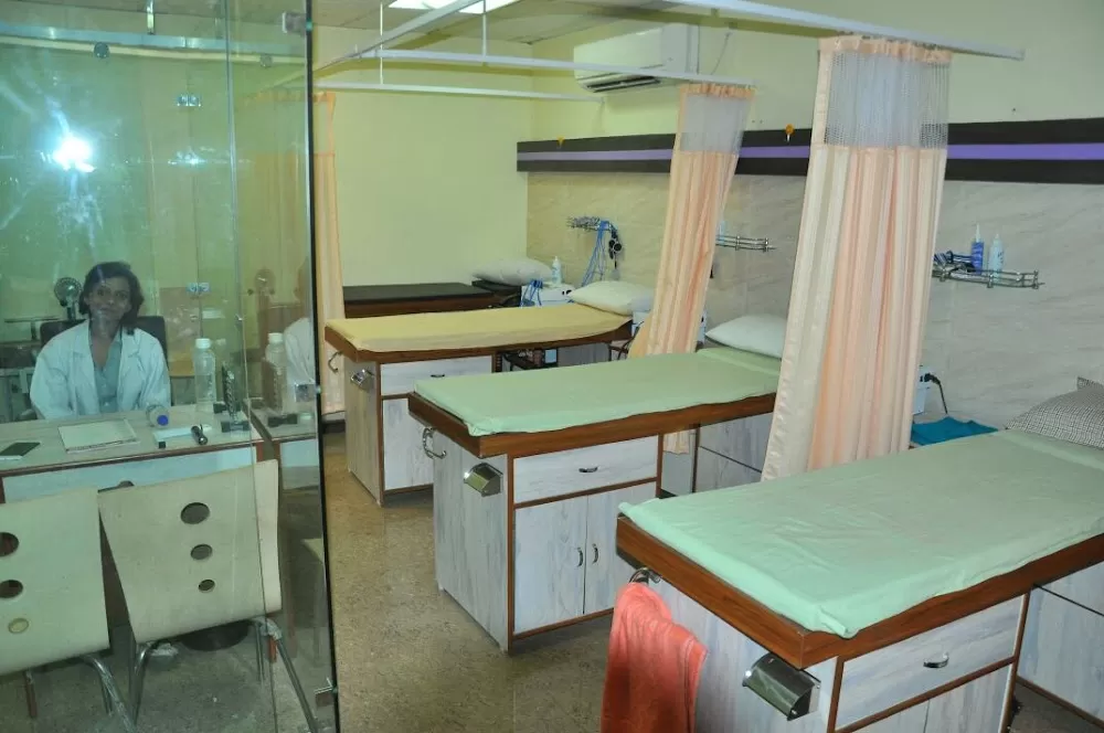 Dr. Chaudhry’s Moral Hospital – Multispeciality Care in Dental, Gynaecology, Pediatrics | Yamuna Vihar, Delhi - Photo 8