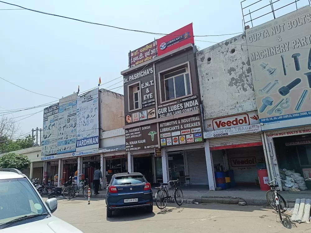 Dr. Pasricha's E.N.T. & Eye Care Centre - Photo 6
