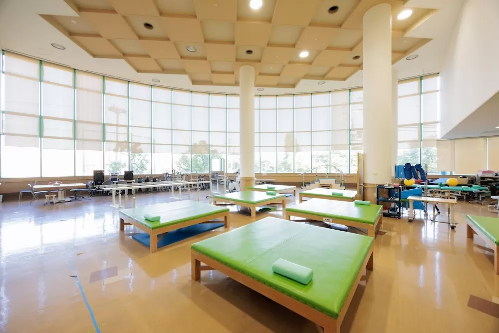 Osaka Saiseikai Izuo Hospital - Photo 3