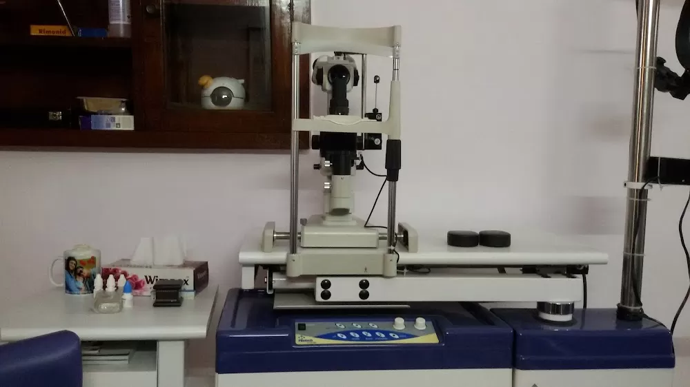 Ishaan Eye Clinic & Retina Center of Dr Rakesh Kumar - Photo 1