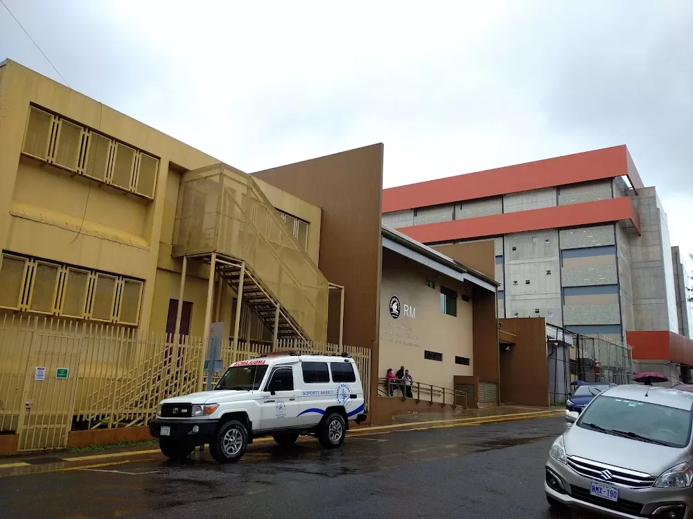 Emergencias Hospital Calderón Guardia - Photo 5