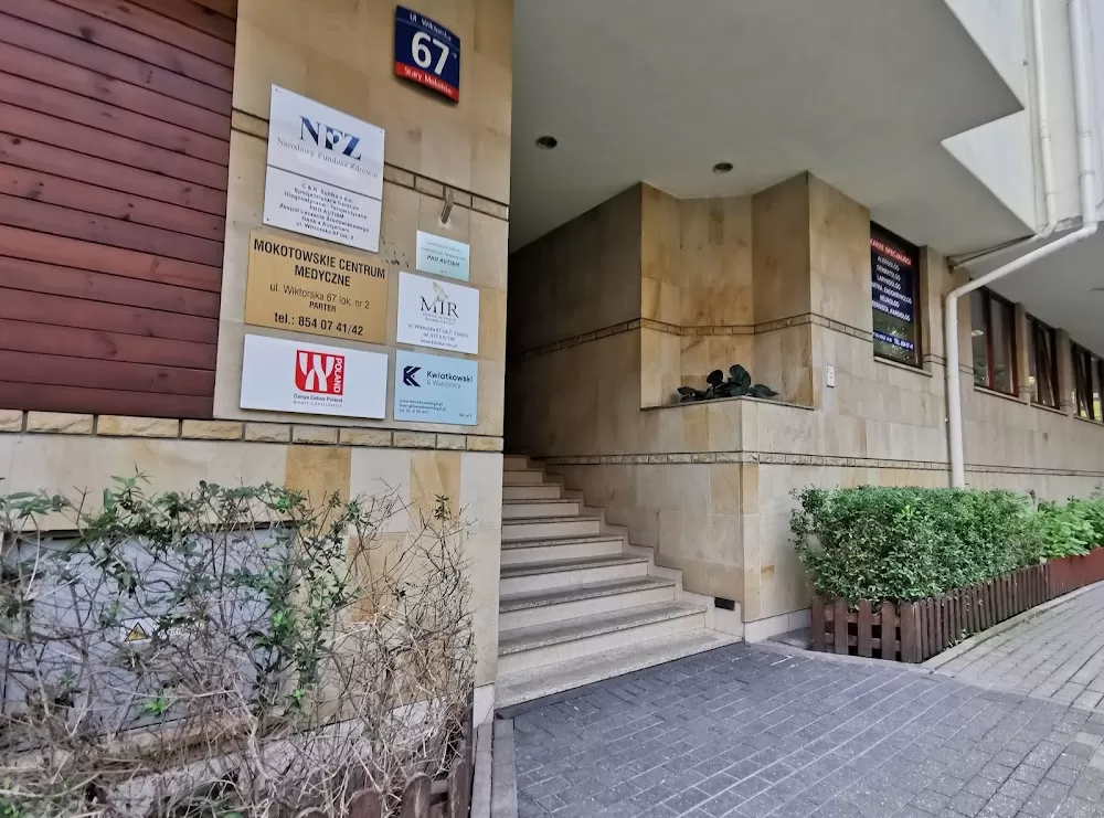 Mokotowskie Centrum Medyczne WIKTORSKA - Photo 1