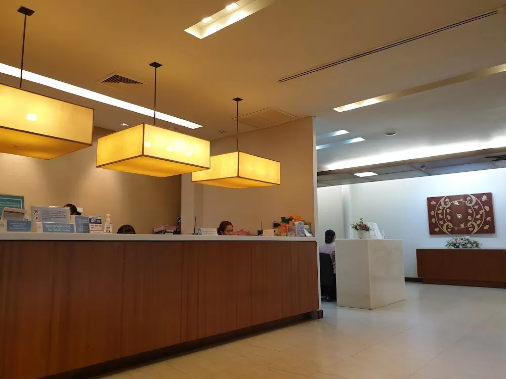 Manarom Hospital - Photo 2