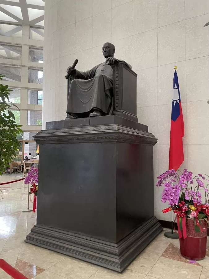臺北榮民總醫院 中正樓大廳 - Photo 2