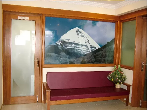 Kailash Hospital, Dr. Manoj Yadav, Pulmonologist - Photo 1