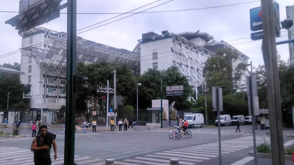 Centro Medico Nacional 20 de Noviembre - Photo 3