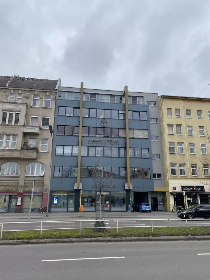 Medio Berlin Mitte / Dr. med. A. A. Issavand - Photo 2