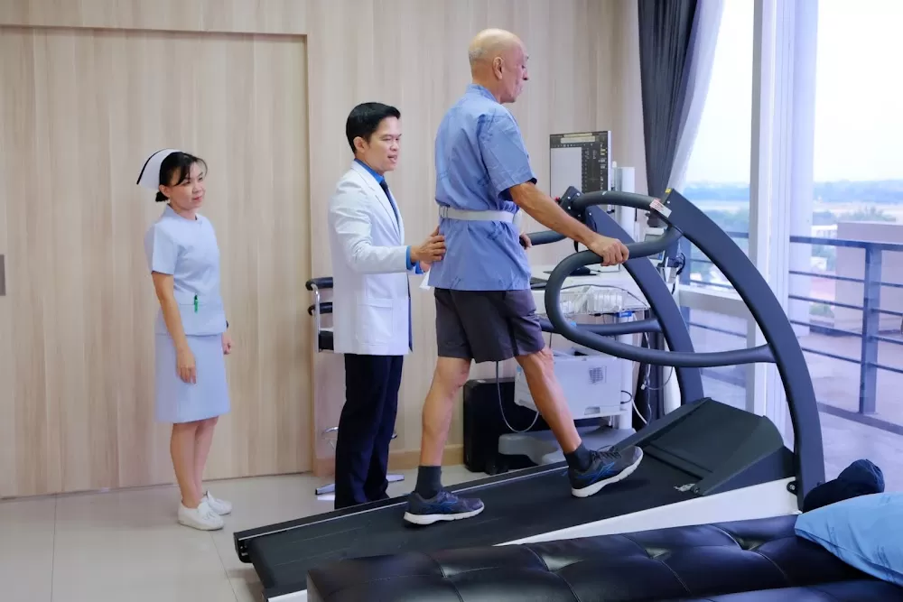 ศูนย์โรคหัวใจ(Cardiac Center) ชั้น9 อาคารเฉลิพระเกียรติ 7 รอบพระชนมพรรษา - Photo 1