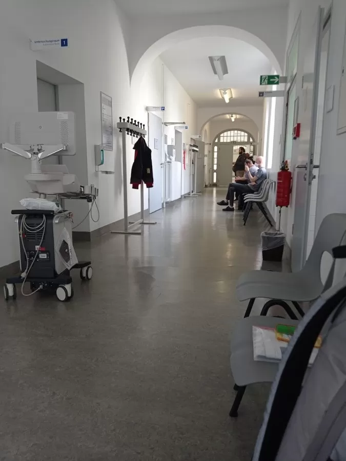 Nephrologie Ambulanz - Photo 1