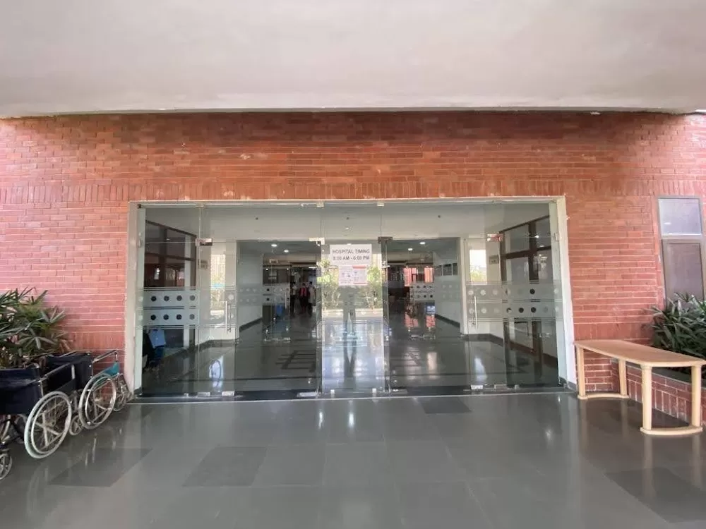 Indira Gandhi Eye Hospital: Best Eye hospital in Gurgaon, Lasik Surgery, Cataract Surgery - Photo 2