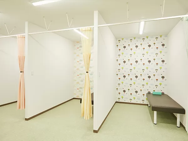 内科/小児科｜西区おとな・こどもクリニック(甲状腺/糖尿病) 予防接種 - Photo 4
