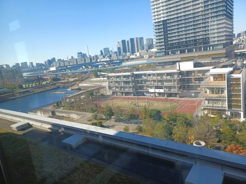 Showa University Koto Toyosu Hospital - Photo 2