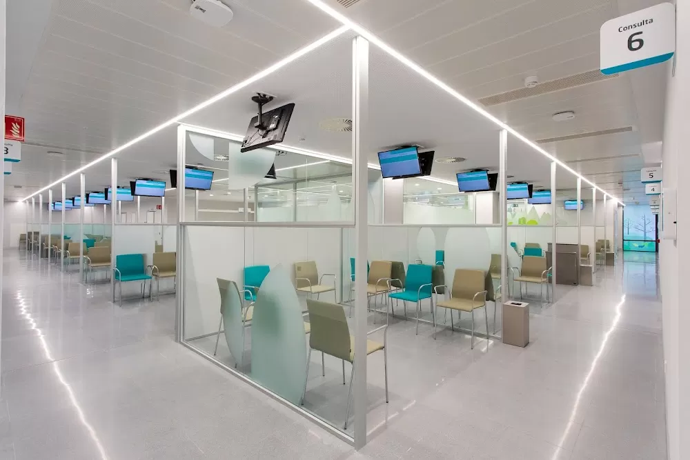 Consultas Externas Hospital Quirónsalud Sur - Photo 1
