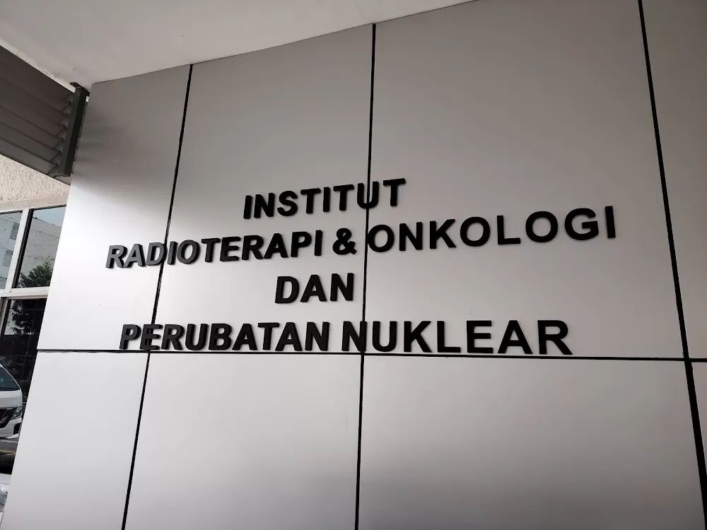 Radiotherapy & Oncology Institute and Nuclear Medicine Department, Kuala Lumpur Hospital - Photo 1