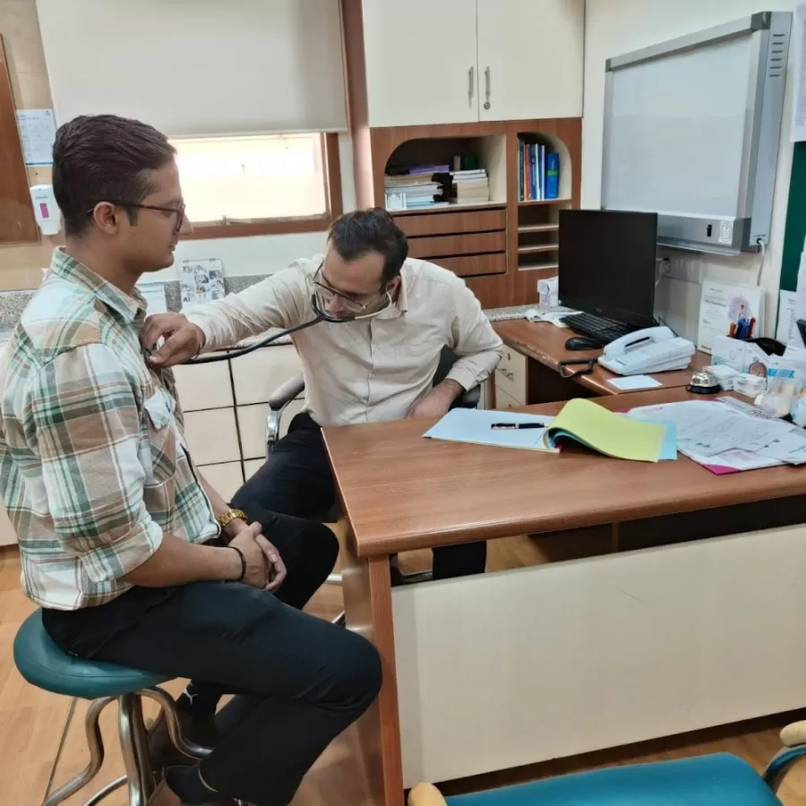Dr Ishan Gupta - Pulmonologist in Jasola Vihar | COPD, TB, Pneumonia, Allergy, Asthma, Lung Fibrosis, Chest Physician Delhi - Photo 3