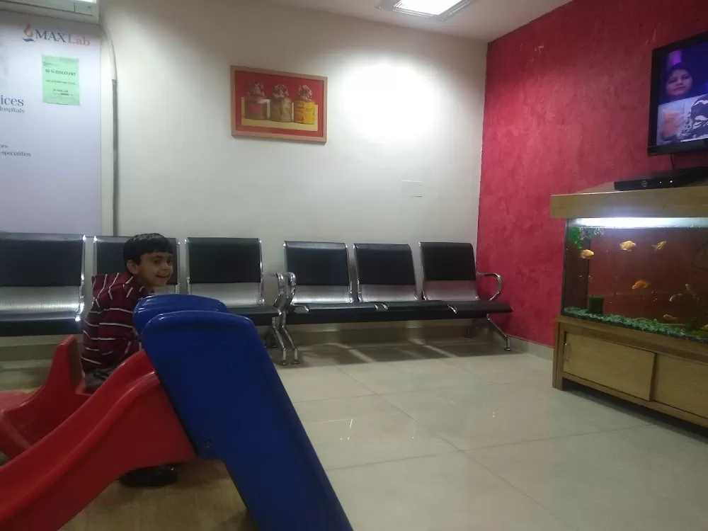 Dr. Devesh Aggarwal - Photo 3