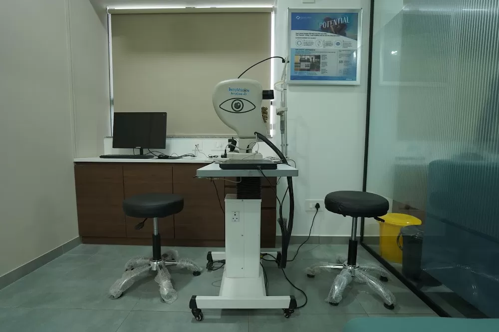 PEARL EYE CARE - Photo 3
