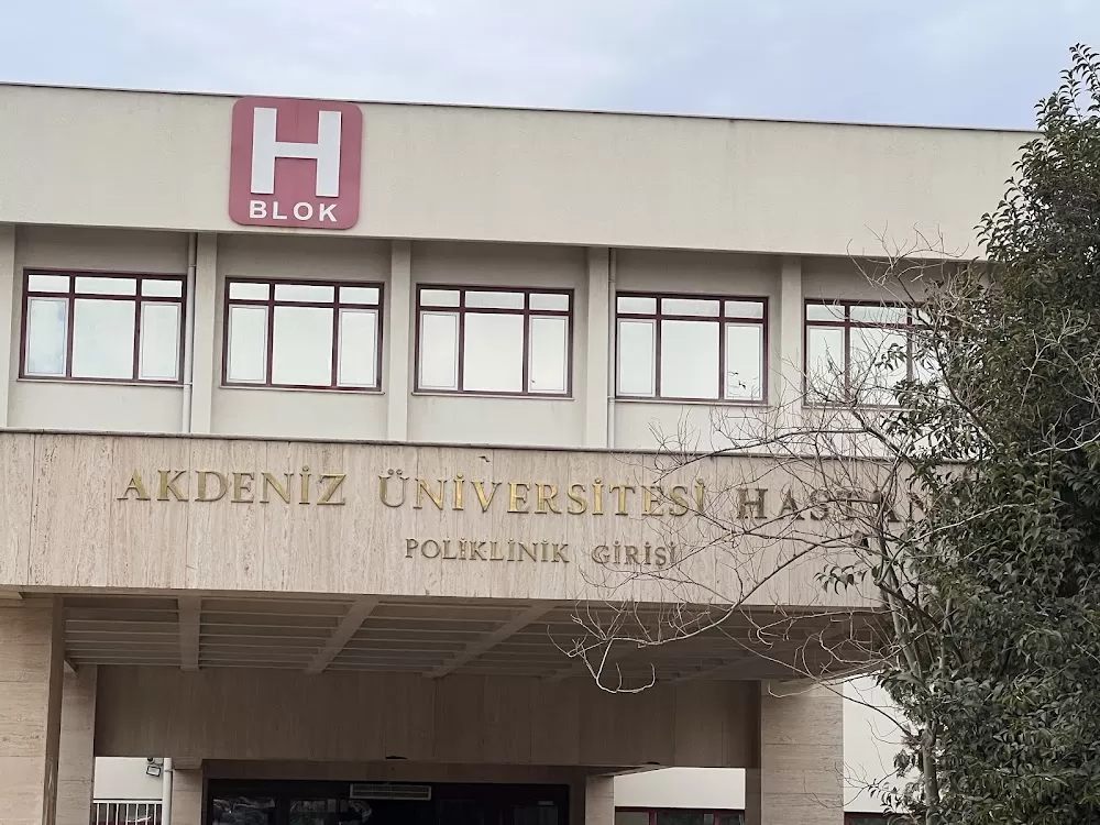 Akdeniz Üniversitesi Hastanesi - Photo 3