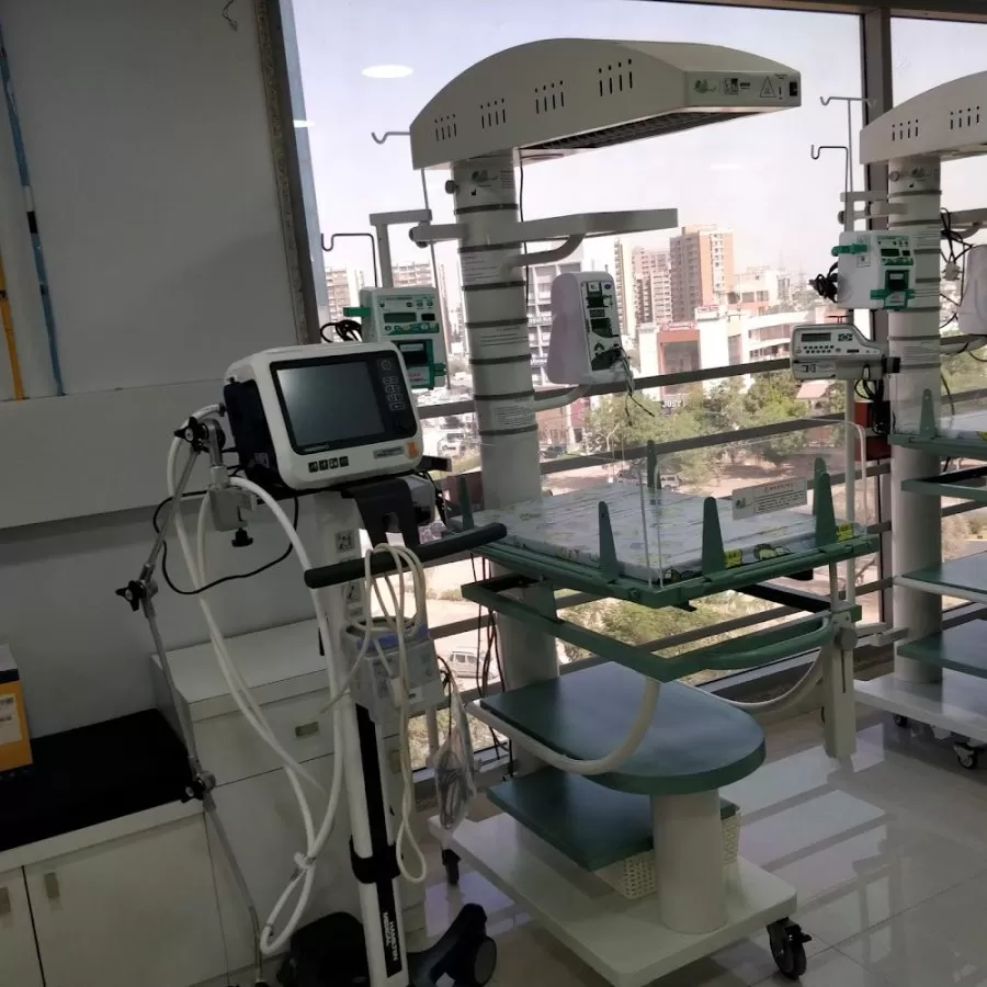 Apple Children Hospital-Best Child specialist and PICU and NICU- children kidney hospital - chandkheda - Photo 1