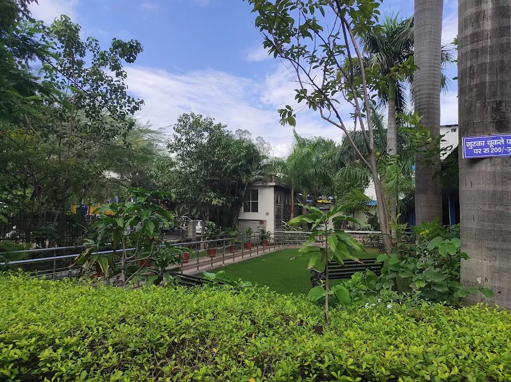 Red Cross Hospital - Photo 7