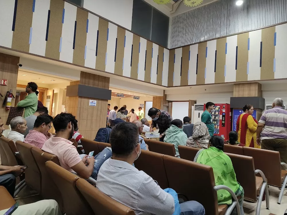 Rajiv Gandhi Cancer Institute & Research Centre, Rohini, New Delhi - Photo 7