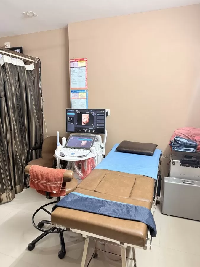 Paras Advanced Center For Fetal Medicine - Gynaecologist in Naranpura - Photo 1