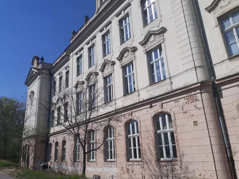 Klinika pneumologie a hrudní chirurgie - Photo 3
