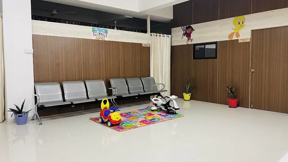 R Apple Children Hospital - Photo 2