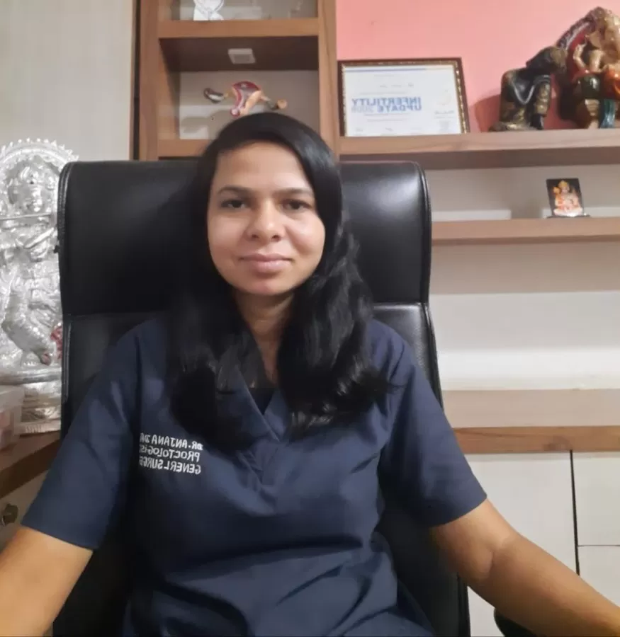 Piles doctor Ahmedabad-Dr. Anjana Dabhi-Fistula, Fissure-Laser Piles Surgeon-Lady Piles Doctor-Piles Hospital -Proctologist - Photo 3