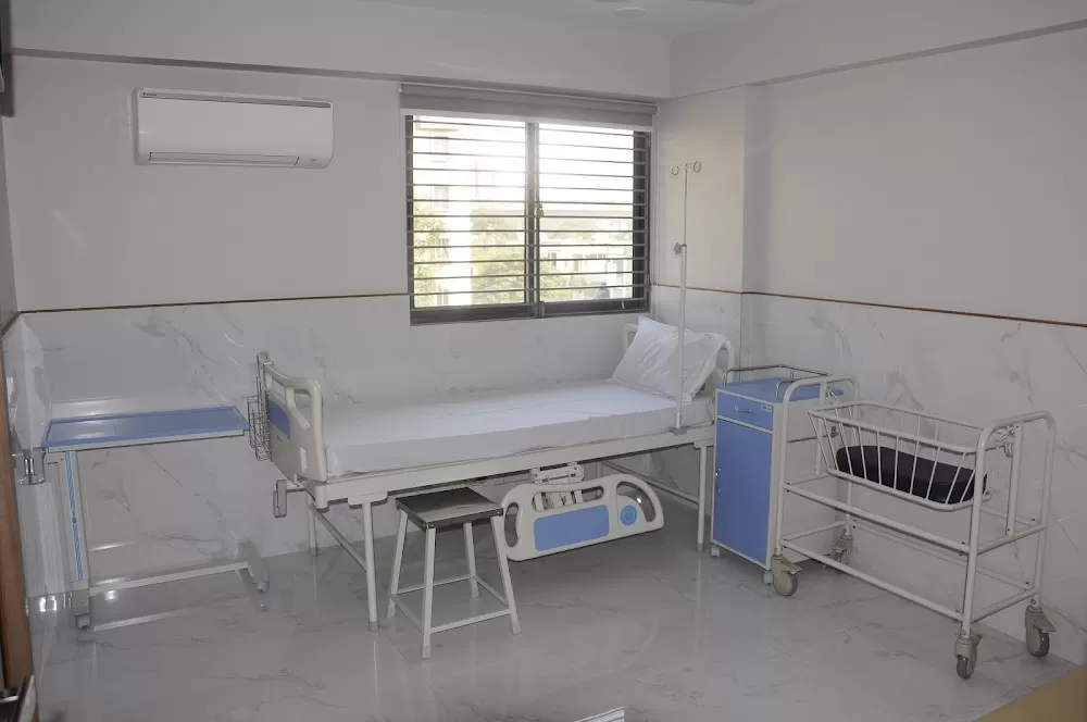 SNEHDHARA WOMEN'S HOSPITAL - Photo 5