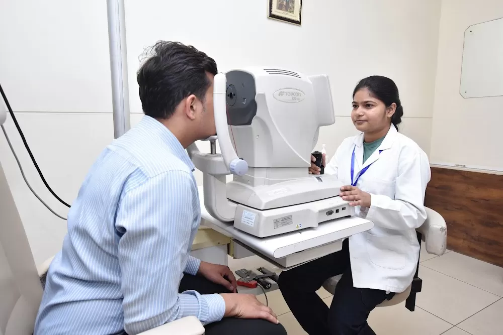 Puru Eye Hospital - Photo 7