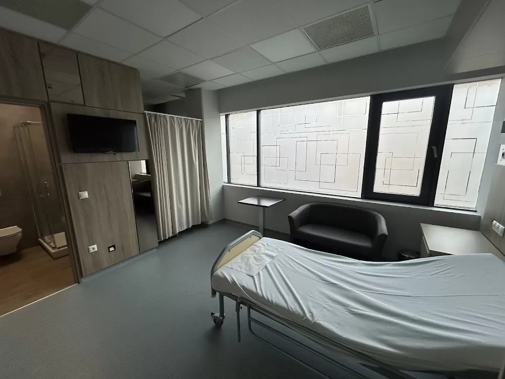 Medicare Ügyeleti Centrum (Urgent Care Center) - Photo 8