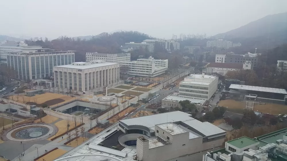 Yonsei Cancer Center - Photo 3