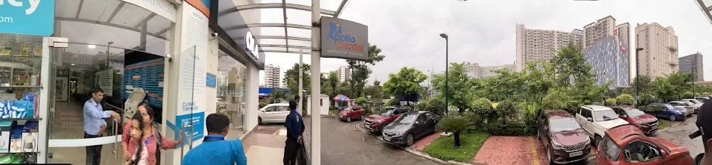 Apollo Dental Clinic - Vivekananda Road - Photo 3