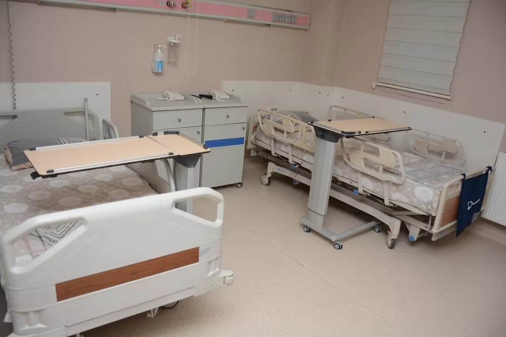 SPECIAL MIDDLE 19 May Hospital - Photo 2