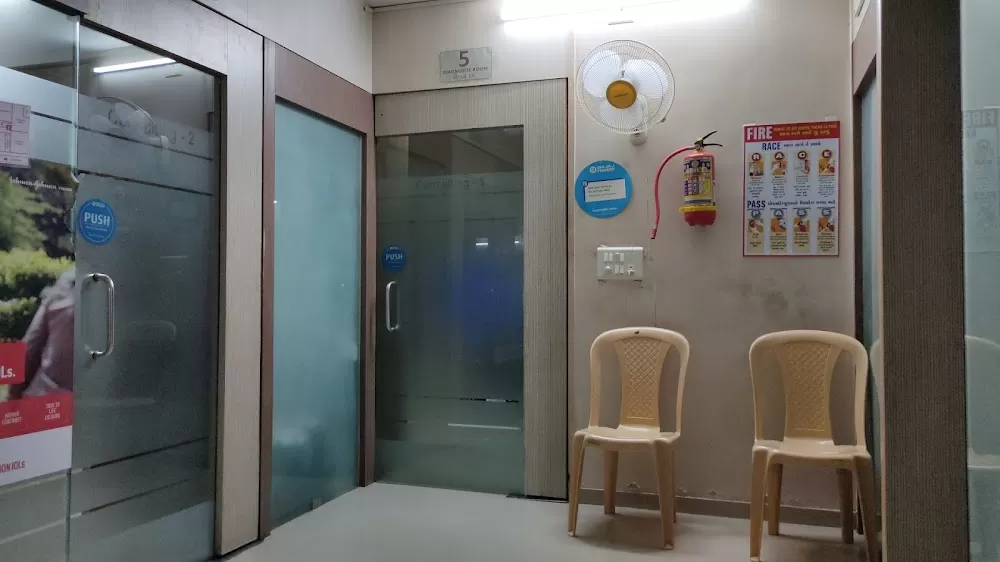 Shiv Jyoti Eye Hospital - Cataract, LASIK & Glaucoma Surgery Experts in Bapunagar, Ahmedabad - Photo 8