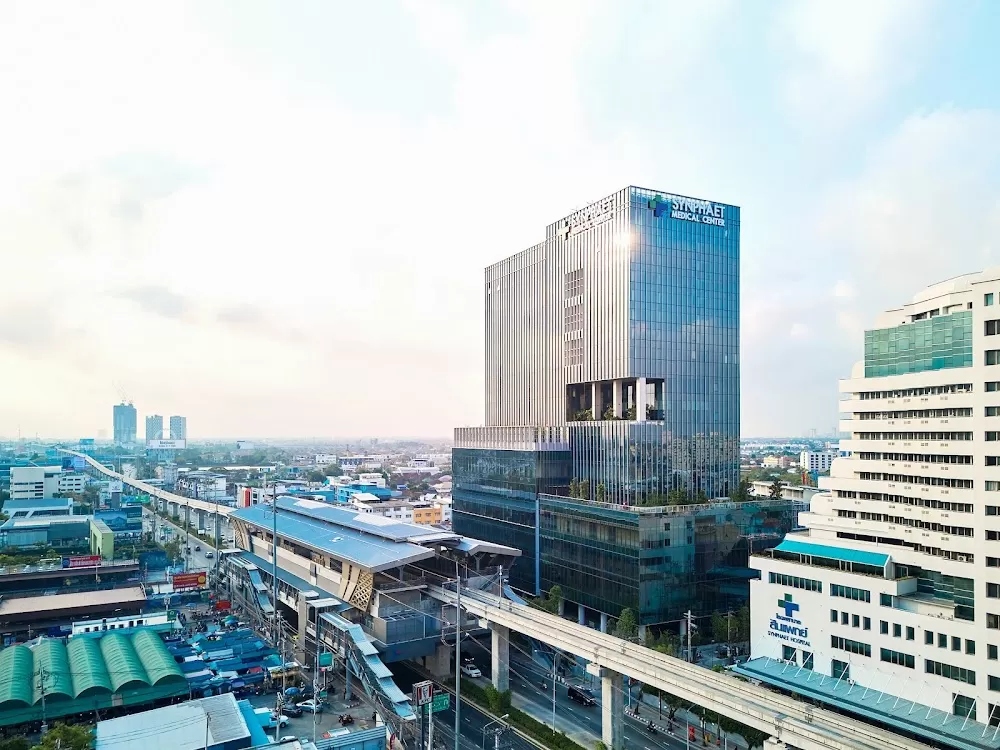 Synphaet Ramintra Hospital - Photo 6