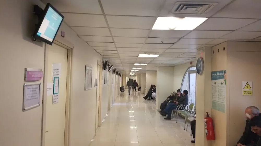 Ankara Onkoloji Eğitim Ve Araştırma Hastanesi Ek Binası Polikliniği - Photo 3