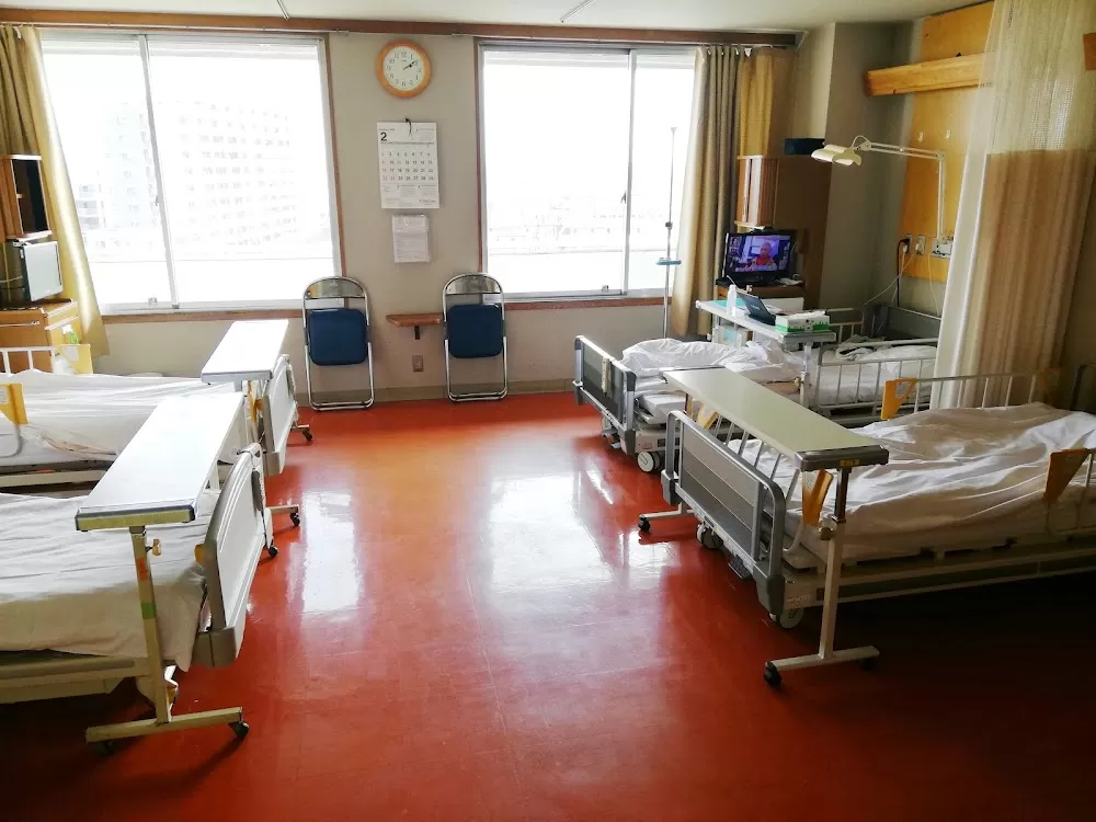 Japanese Red Cross Musashino Hospital - Photo 2
