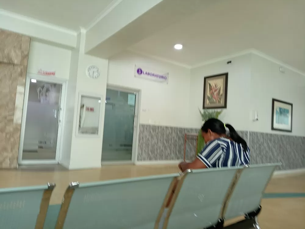 Centro Metropolitano de Especialidades Médicas - Photo 8