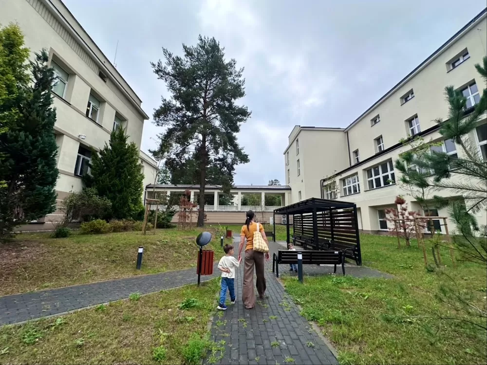 SZPZOZ im. Dzieci Warszawy w Dziekanowie Leśnym - Photo 4