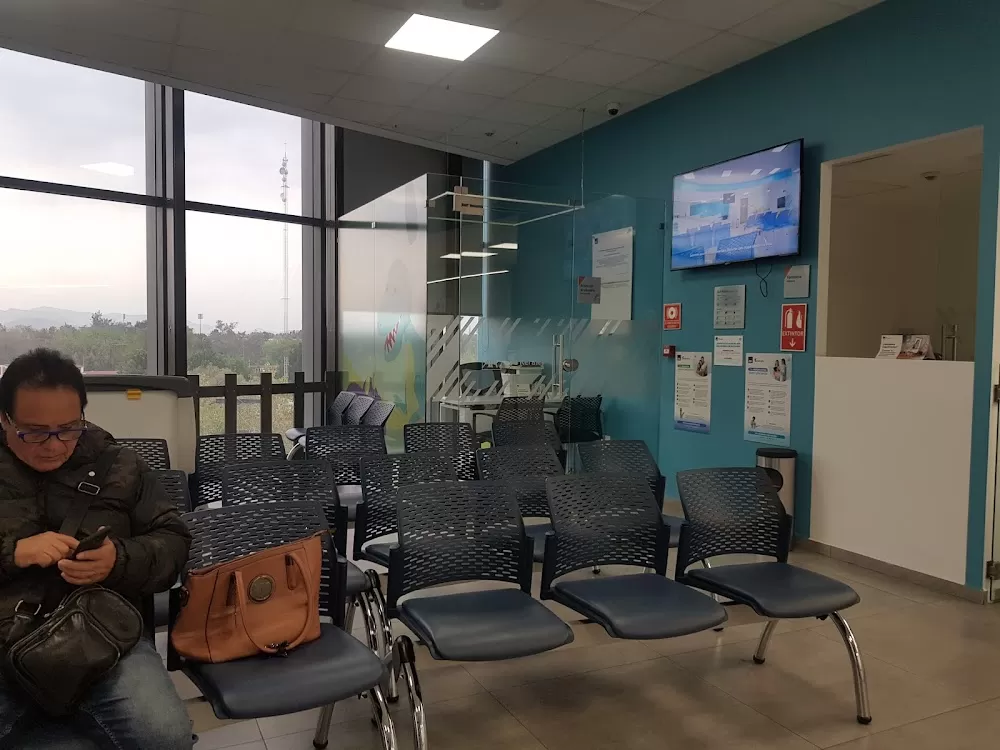 Clínica Médica AXA Keralty Vía 515 - Photo 2
