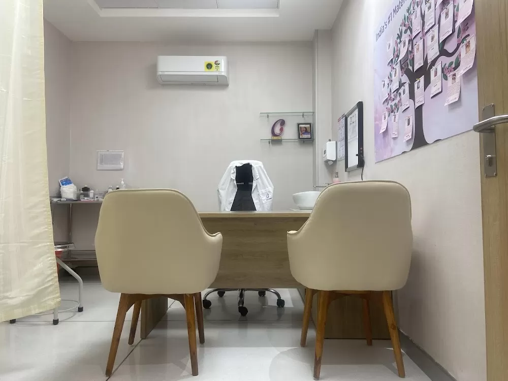 Dr. Rohit Arora - Best Pediatrician & Neonatologist in Golf Course Road | Cloudnine Hospitals - Photo 6